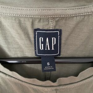 GAP Sage Green Casual Tee